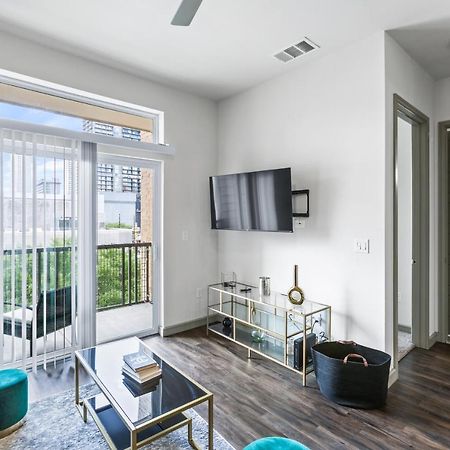Luxury Apartment With King Bed And Pool And Free Parking 4 Houston Exteriör bild