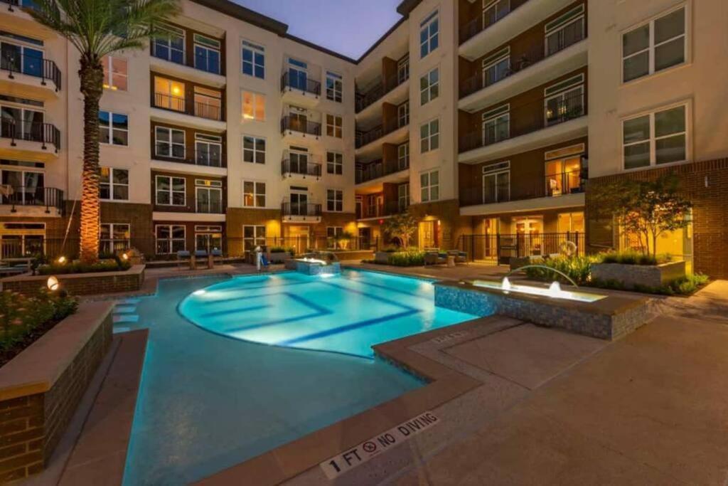 Luxury Apartment With King Bed And Pool And Free Parking 4 Houston Exteriör bild