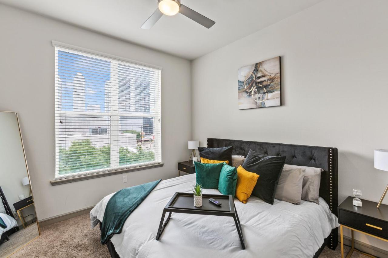 Luxury Apartment With King Bed And Pool And Free Parking 4 Houston Exteriör bild